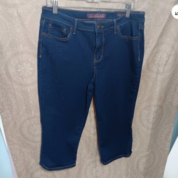 Gloria Vanderbilt‎ Capri Jeans Sz 12 Rail Straight Medium Wash Petal Pusher E23 - Picture 8 of 9